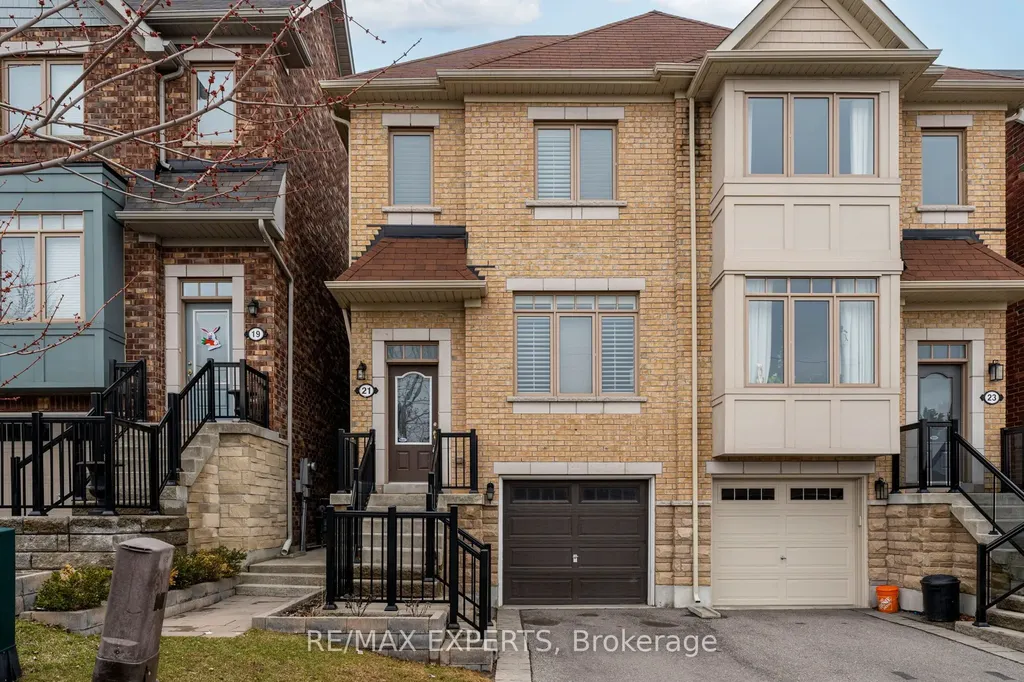 21 Ypres Road Toronto ON M6M 1N9