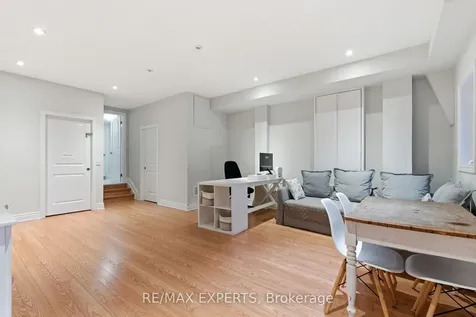 21 Ypres Road Toronto ON M6M 1N9