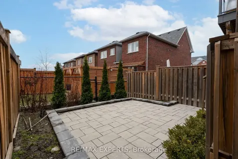 21 Ypres Road Toronto ON M6M 1N9
