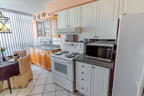 12 Laurelcrest Street Brampton ON L6S 5Y4