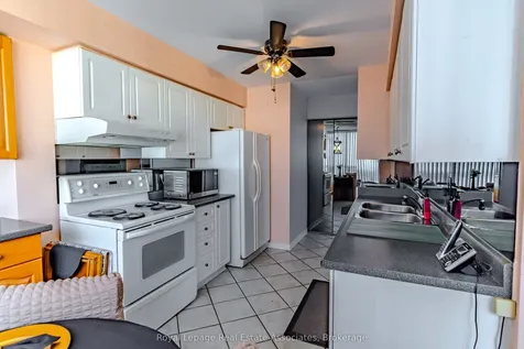 12 Laurelcrest Street Brampton ON L6S 5Y4
