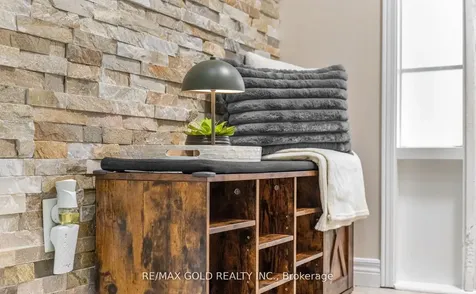 26 Flemington Drive Caledon ON L7C 1B5