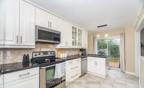 26 Flemington Drive Caledon ON L7C 1B5