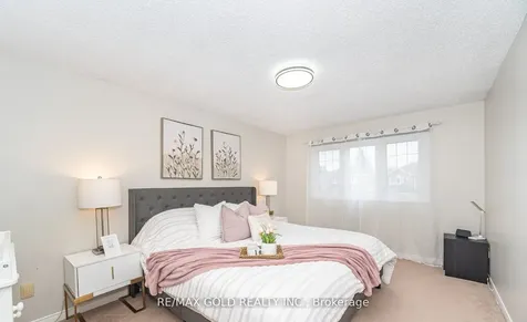 26 Flemington Drive Caledon ON L7C 1B5