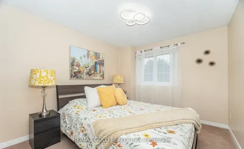 26 Flemington Drive Caledon ON L7C 1B5