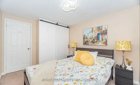 26 Flemington Drive Caledon ON L7C 1B5