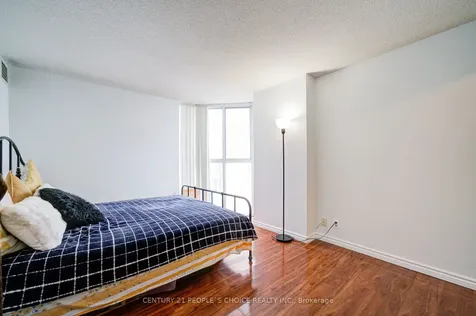 25 Trailwood Drive Mississauga ON L4Z 3K9
