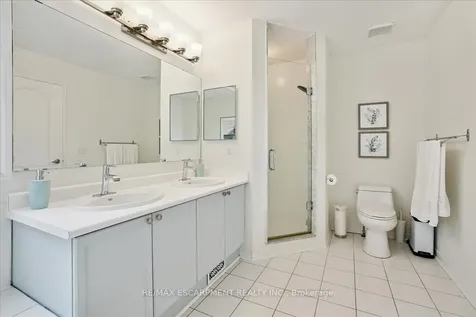 105 River Glen Boulevard Oakville ON L6H 5Z5
