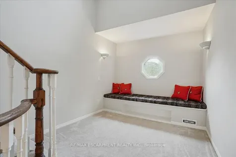 105 River Glen Boulevard Oakville ON L6H 5Z5