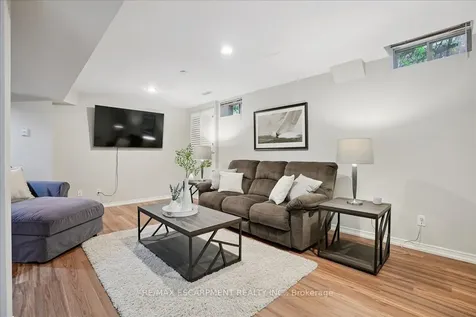 105 River Glen Boulevard Oakville ON L6H 5Z5