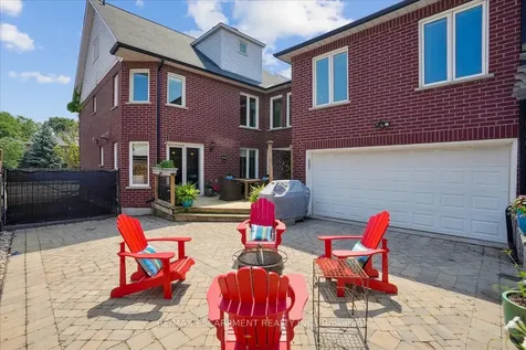 105 River Glen Boulevard Oakville ON L6H 5Z5