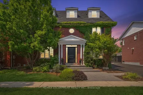 105 River Glen Boulevard Oakville ON L6H 5Z5