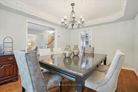 105 River Glen Boulevard Oakville ON L6H 5Z5