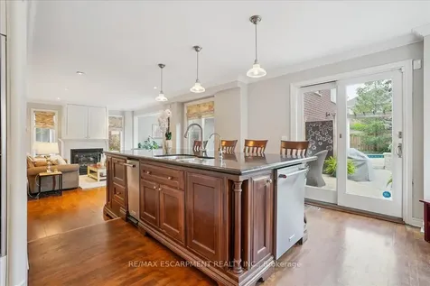 105 River Glen Boulevard Oakville ON L6H 5Z5