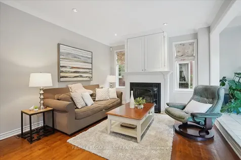 105 River Glen Boulevard Oakville ON L6H 5Z5