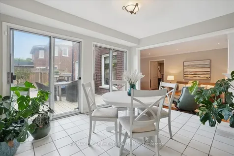 105 River Glen Boulevard Oakville ON L6H 5Z5