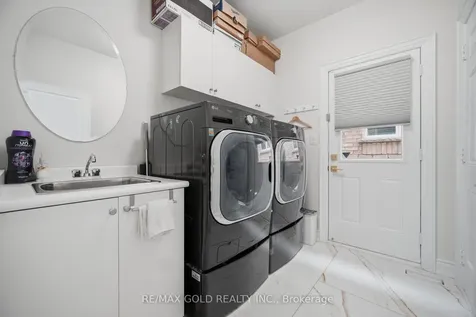 43 Decorso Drive Brampton ON L6P 3Y3