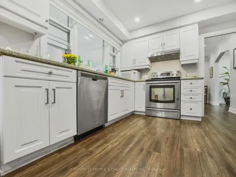 167 Blue Water Place Burlington ON L7L 2J3