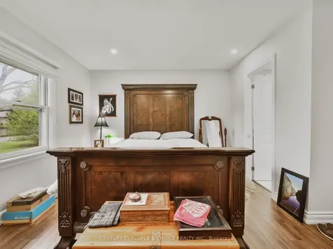 167 Blue Water Place Burlington ON L7L 2J3