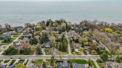 167 Blue Water Place Burlington ON L7L 2J3