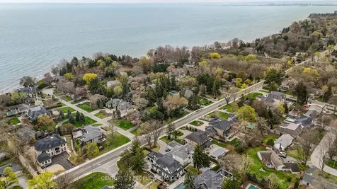 167 Blue Water Place Burlington ON L7L 2J3