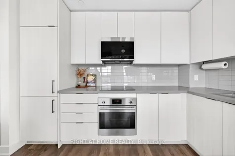 297 Oak Walk Drive Oakville ON L6H 3R6