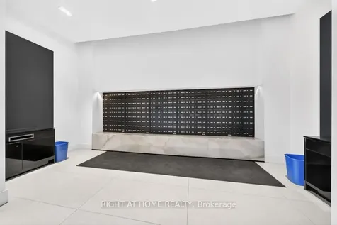 297 Oak Walk Drive Oakville ON L6H 3R6