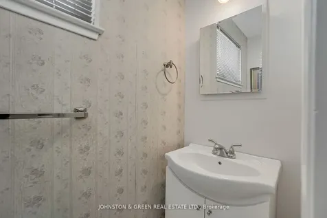 1732 Oberon Crescent Mississauga ON L4X 2K8
