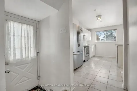 1732 Oberon Crescent Mississauga ON L4X 2K8