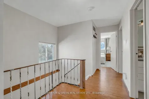 1732 Oberon Crescent Mississauga ON L4X 2K8
