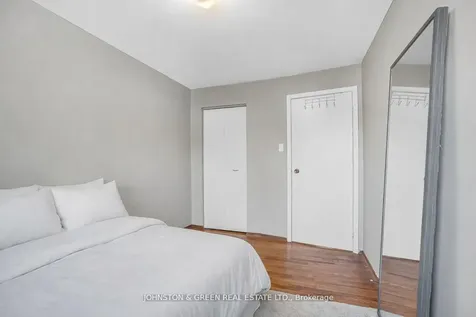1732 Oberon Crescent Mississauga ON L4X 2K8