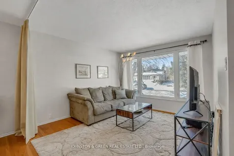 1732 Oberon Crescent Mississauga ON L4X 2K8