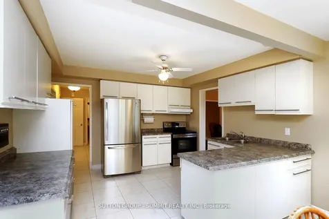 2654 Ambercroft Trail Mississauga ON L5M 4K1