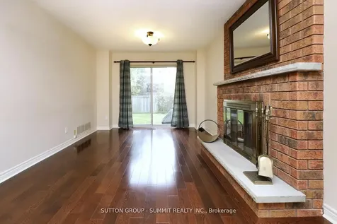 2654 Ambercroft Trail Mississauga ON L5M 4K1