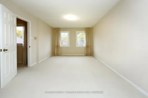 2654 Ambercroft Trail Mississauga ON L5M 4K1