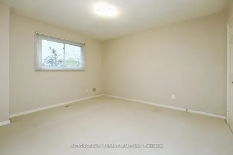 2654 Ambercroft Trail Mississauga ON L5M 4K1