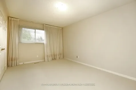 2654 Ambercroft Trail Mississauga ON L5M 4K1