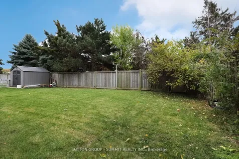 2654 Ambercroft Trail Mississauga ON L5M 4K1