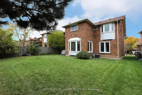 2654 Ambercroft Trail Mississauga ON L5M 4K1