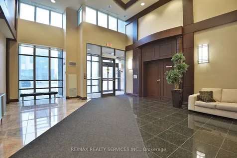 335 Rathburn Road W Mississauga ON L5B 0C8