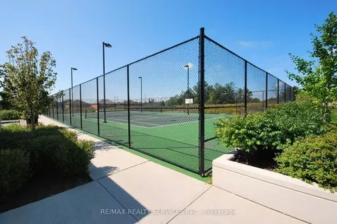 335 Rathburn Road W Mississauga ON L5B 0C8