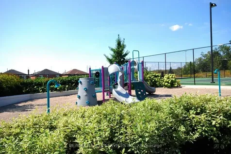 335 Rathburn Road W Mississauga ON L5B 0C8
