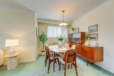 270 Wellesworth Drive Toronto ON M9C 4S7