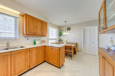 270 Wellesworth Drive Toronto ON M9C 4S7