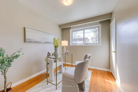 270 Wellesworth Drive Toronto ON M9C 4S7