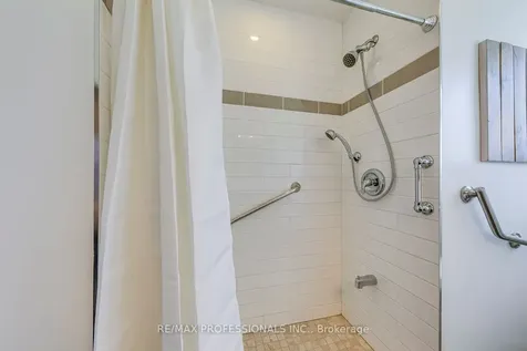 270 Wellesworth Drive Toronto ON M9C 4S7