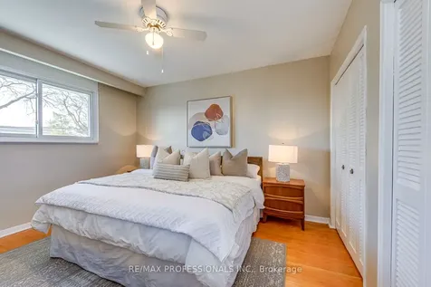 270 Wellesworth Drive Toronto ON M9C 4S7