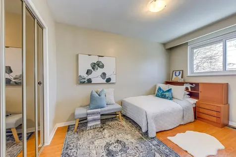 270 Wellesworth Drive Toronto ON M9C 4S7