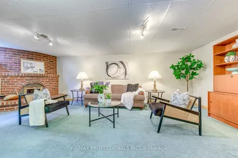 270 Wellesworth Drive Toronto ON M9C 4S7