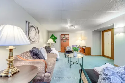 270 Wellesworth Drive Toronto ON M9C 4S7